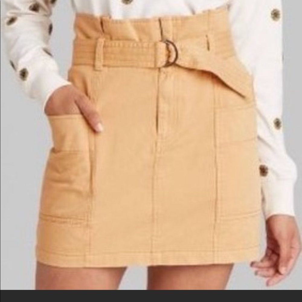 Pocket belted mini skirt